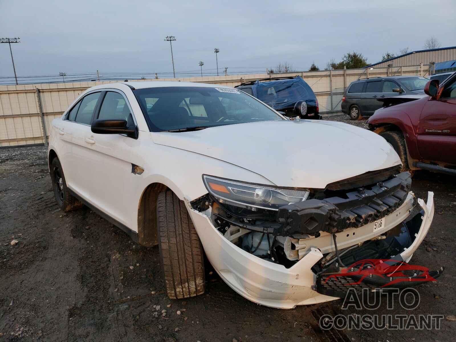 FORD TAURUS 2018 - 1FAHP2L89JG141420