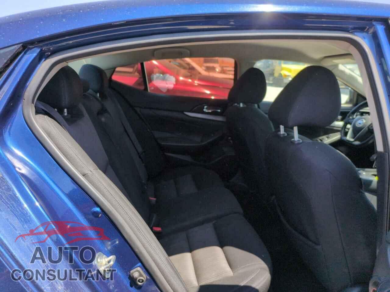NISSAN MAXIMA 2017 - 1N4AA6AP3HC377986