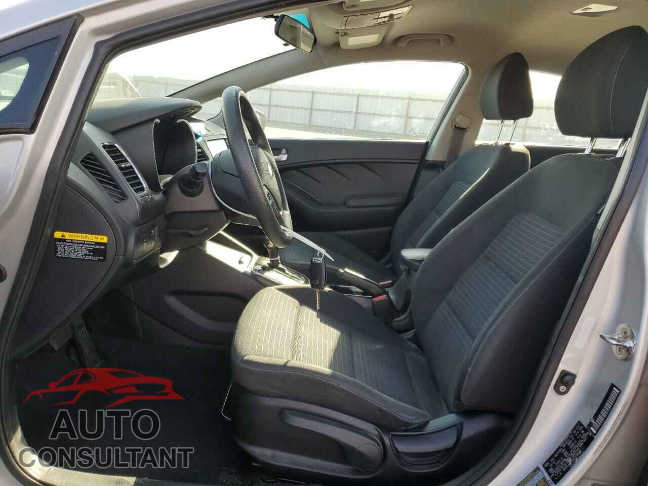 KIA FORTE 2018 - 3KPFL4A7XJE219626