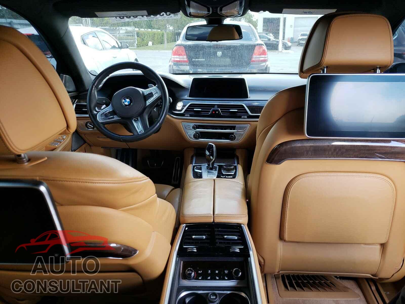 BMW M7 2017 - WBA7H6C38HG614407