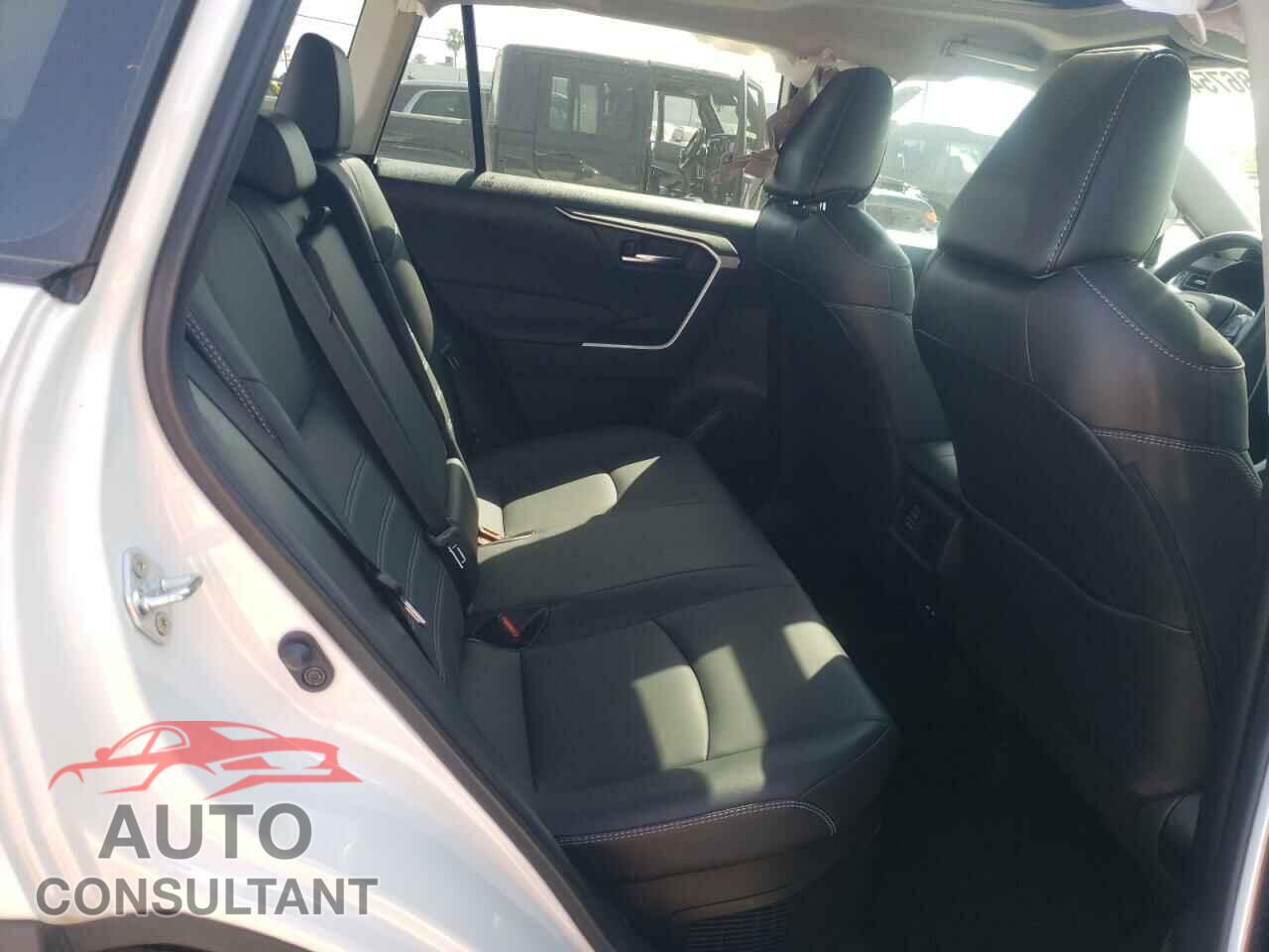 TOYOTA RAV4 2021 - 2T3B6RFV6MW021094
