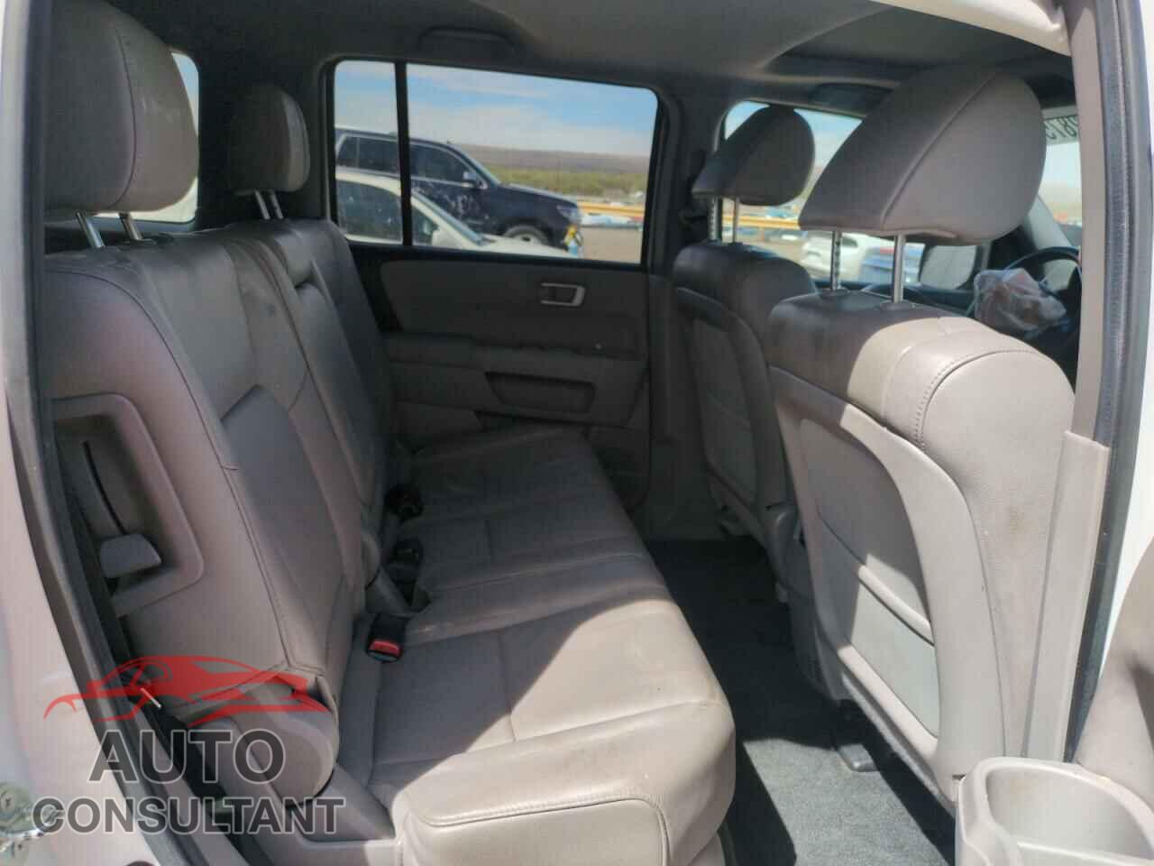 HONDA PILOT 2013 - 5FNYF4H58DB031108