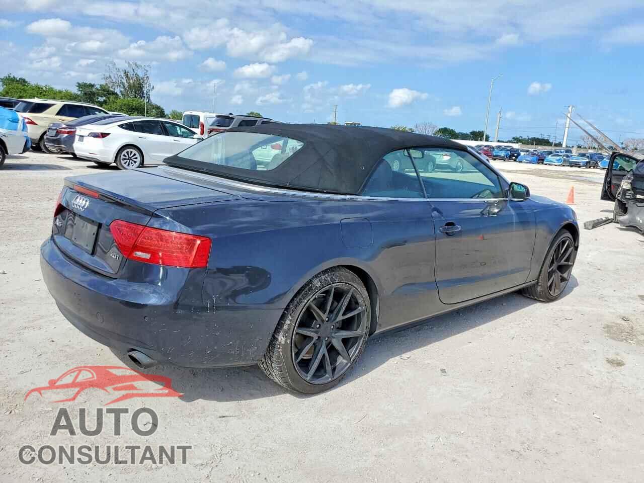 AUDI A5 2013 - WAUJFAFH9DN010330
