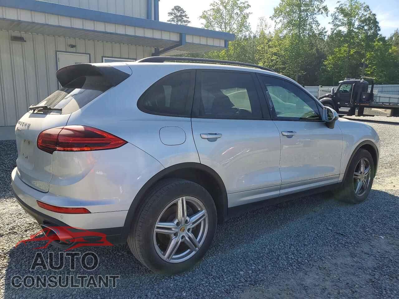 PORSCHE CAYENNE 2016 - WP1AA2A21GLA10136