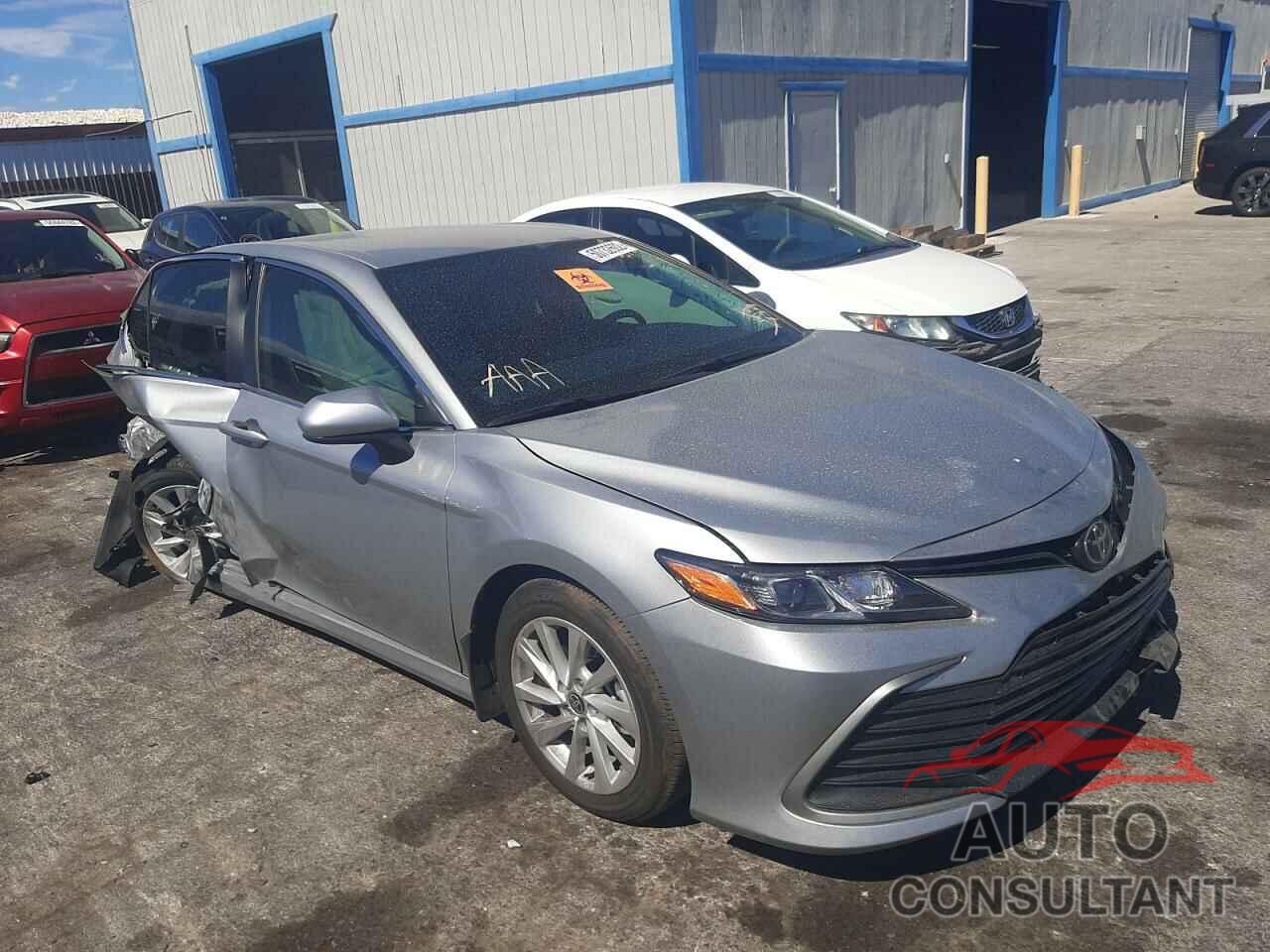 TOYOTA CAMRY 2022 - 4T1C11AK5NU045804