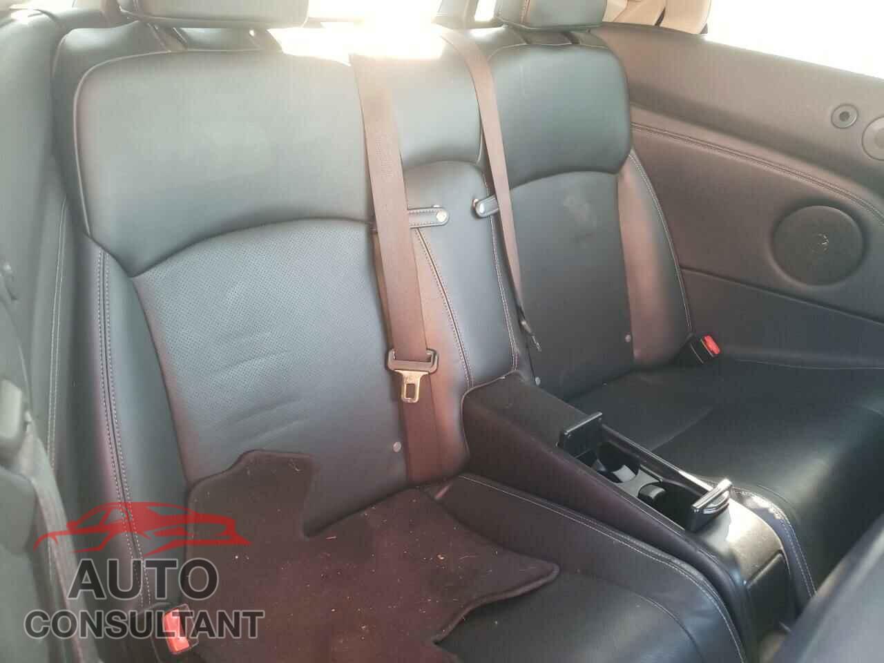 LEXUS IS 2011 - JTHFF2C23B2515419