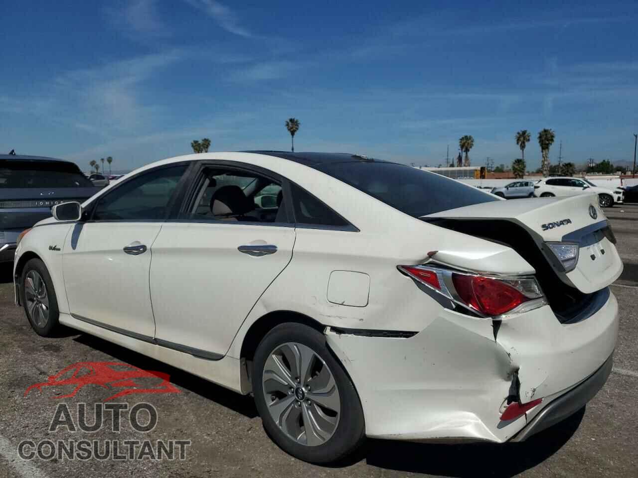HYUNDAI SONATA 2012 - KMHEC4A47CA031021