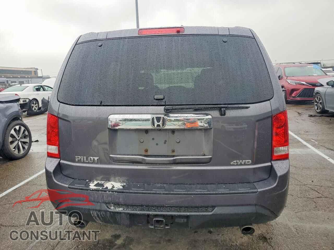 HONDA PILOT 2015 - 5FNYF4H42FB016937