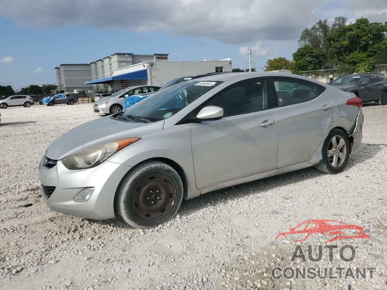HYUNDAI ELANTRA 2013 - KMHDH4AE7DU732048