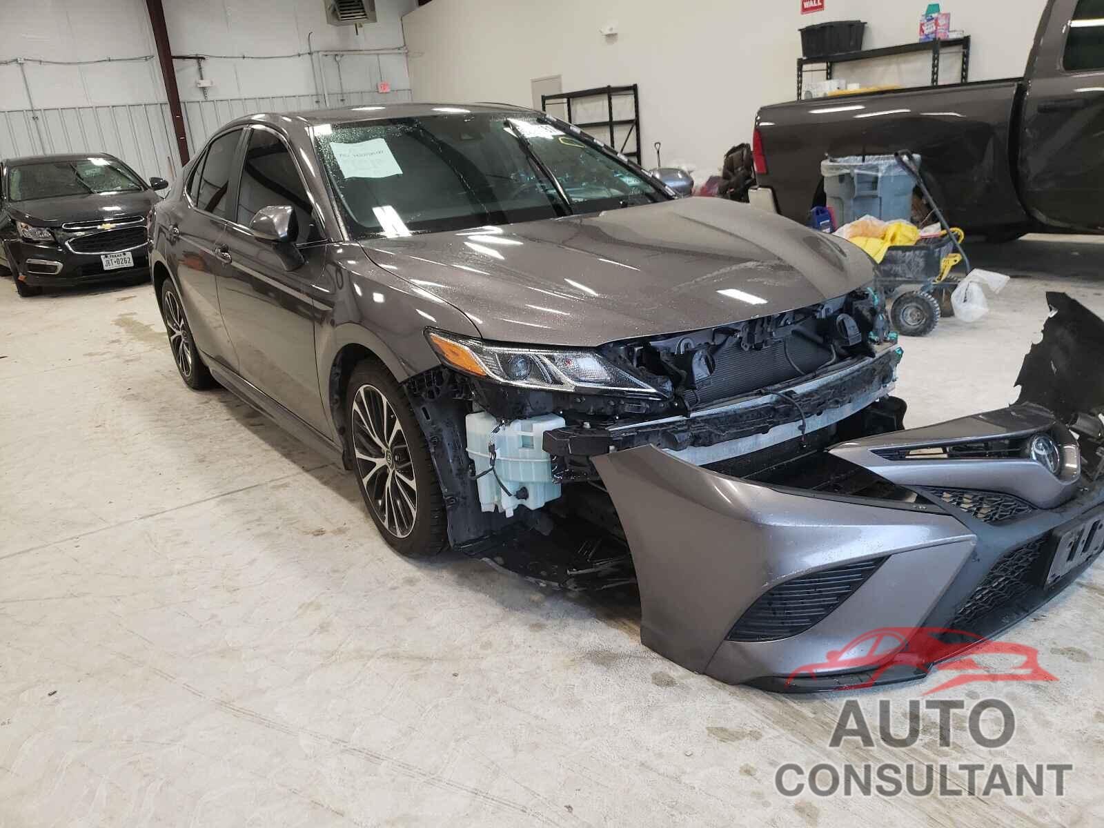 TOYOTA CAMRY 2019 - 4T1B11HK2KU717220