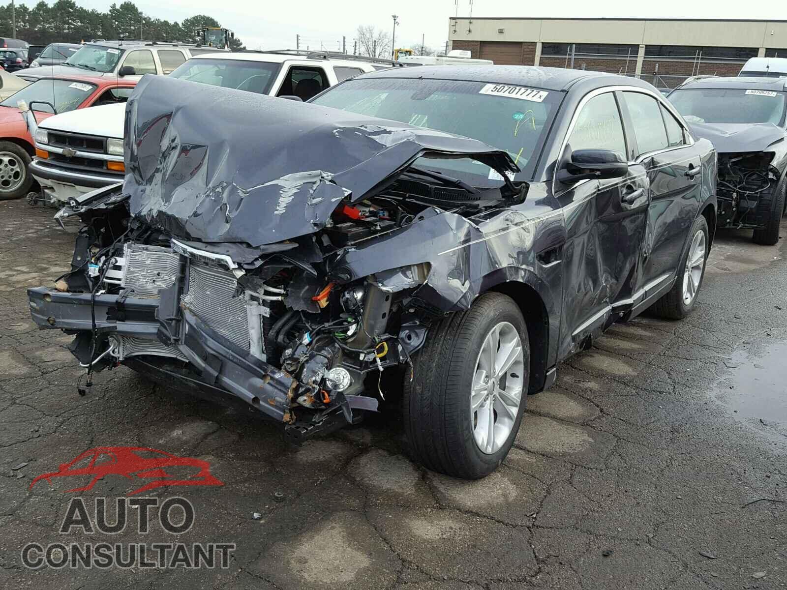 FORD TAURUS 2017 - 1FAHP2E84HG118280