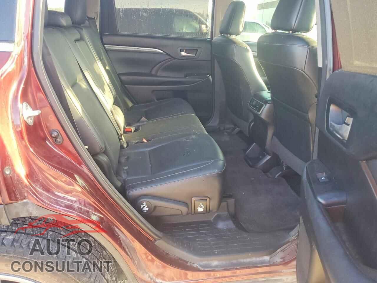 TOYOTA HIGHLANDER 2018 - 5TDDZRFH3JS496550