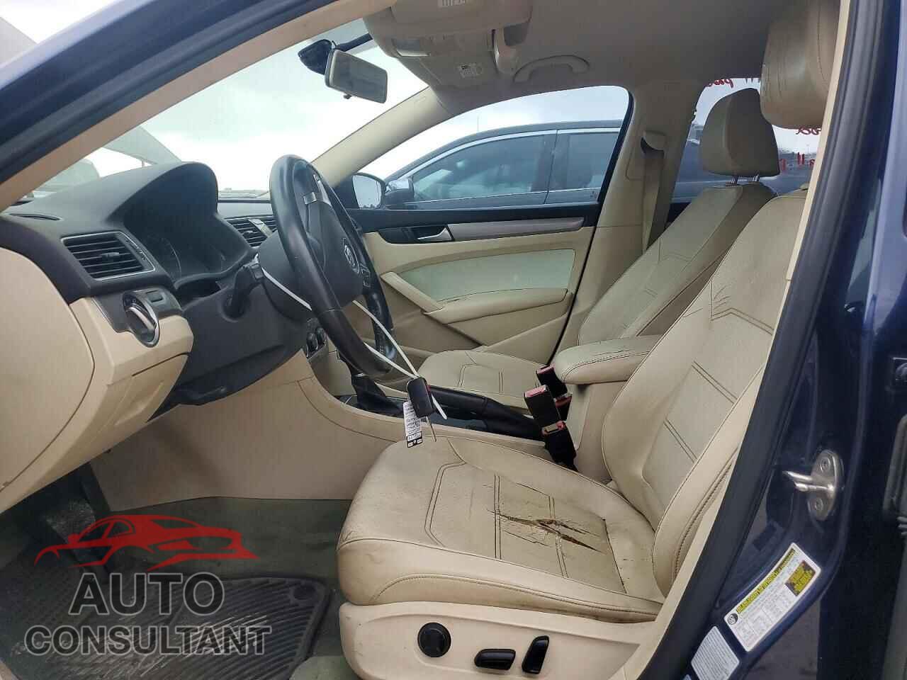 VOLKSWAGEN PASSAT 2015 - 1VWAS7A38FC094875
