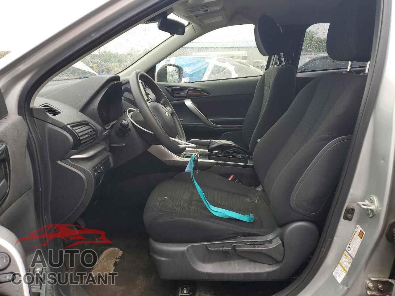 MITSUBISHI ECLIPSE 2022 - JA4ATUAA5NZ001300