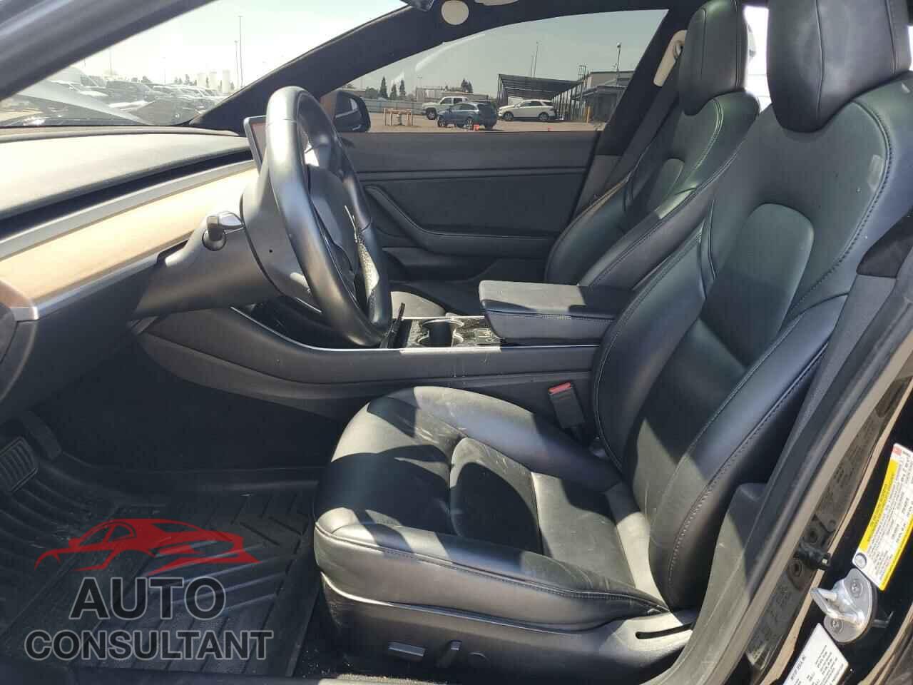 TESLA MODEL 3 2019 - 5YJ3E1EA8KF305904