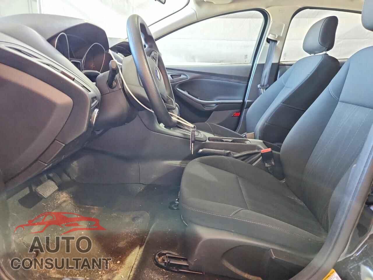 FORD FOCUS 2017 - 1FADP3E21HL301272