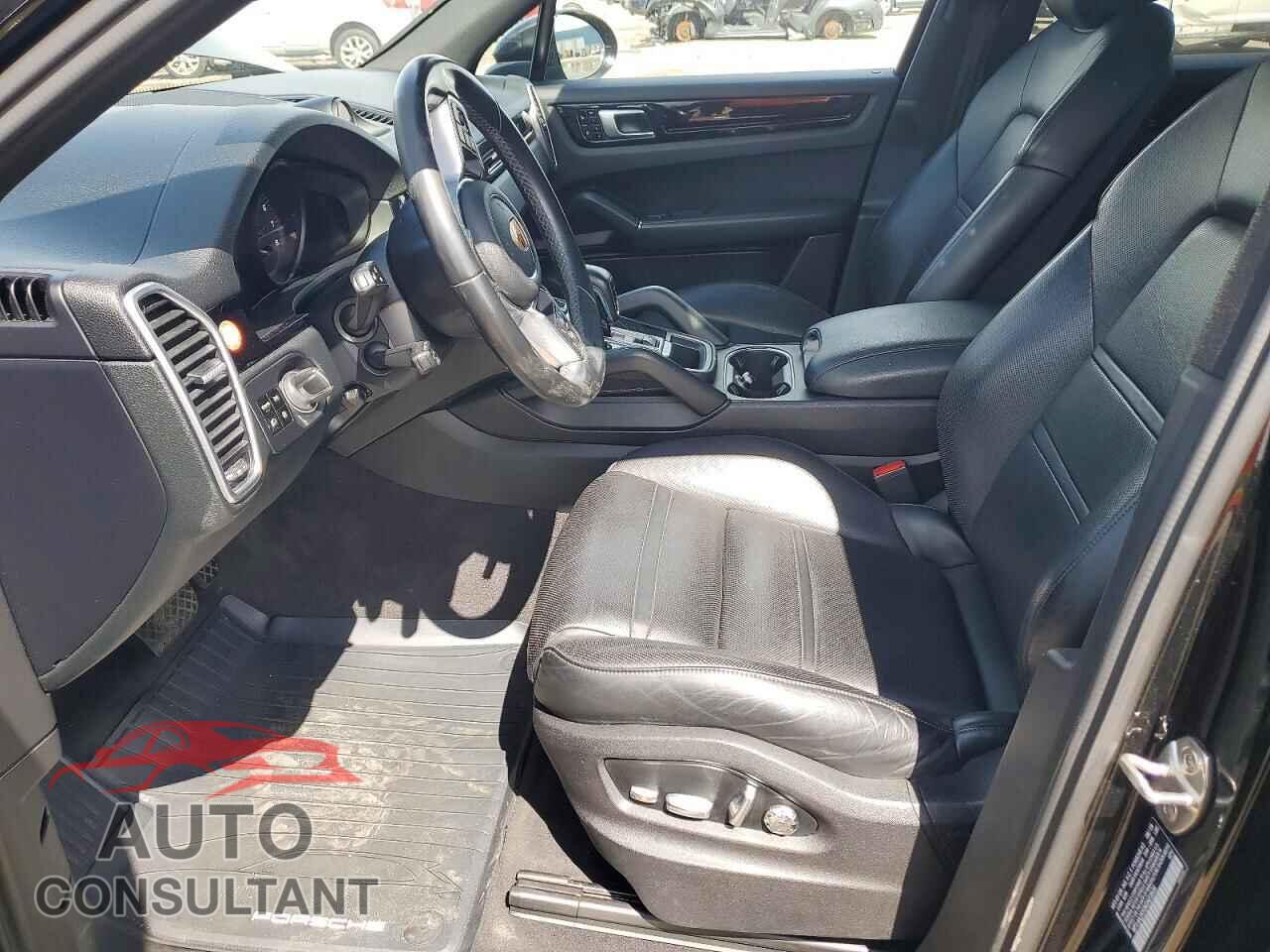 PORSCHE CAYENNE 2019 - WP1AA2AY0KDA03606