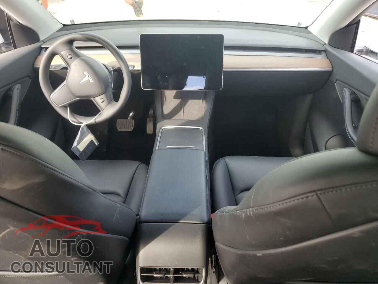 TESLA MODEL Y 2021 - 5YJYGDEEXMF299515