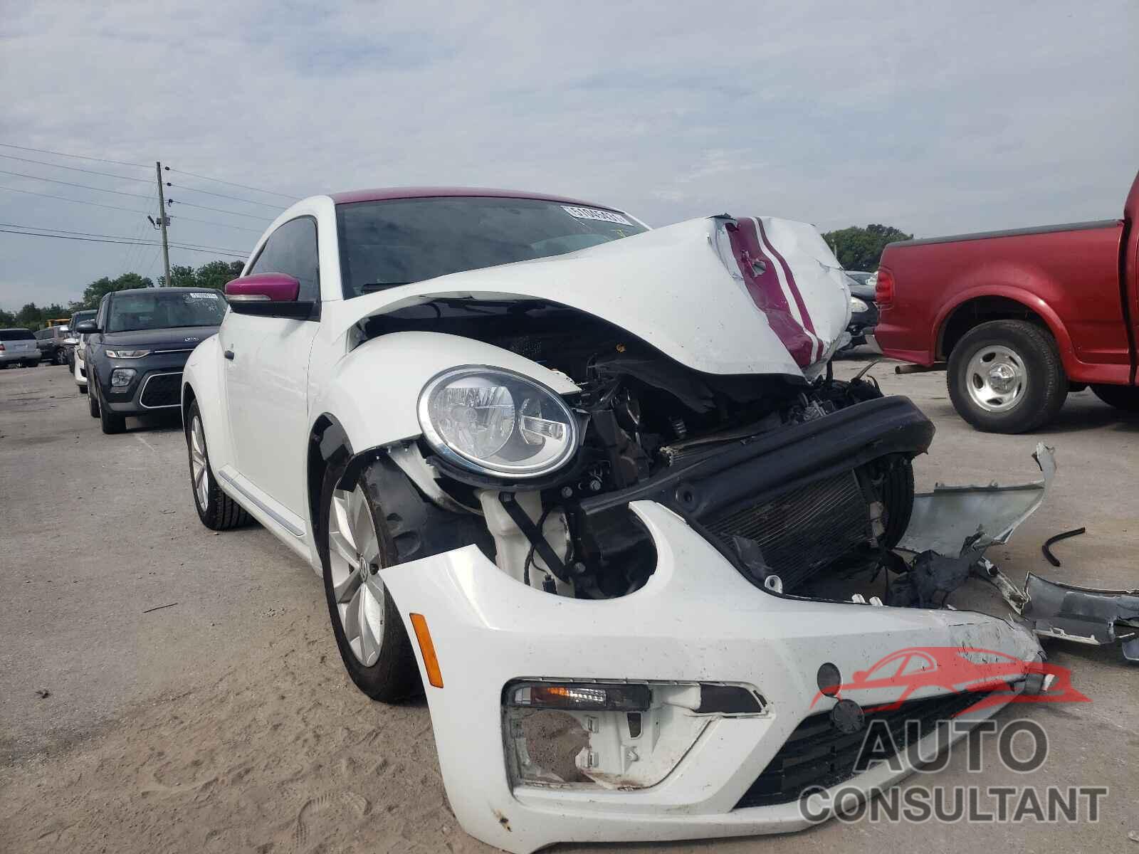 VOLKSWAGEN BEETLE 2017 - 3VWF17AT4HM627038