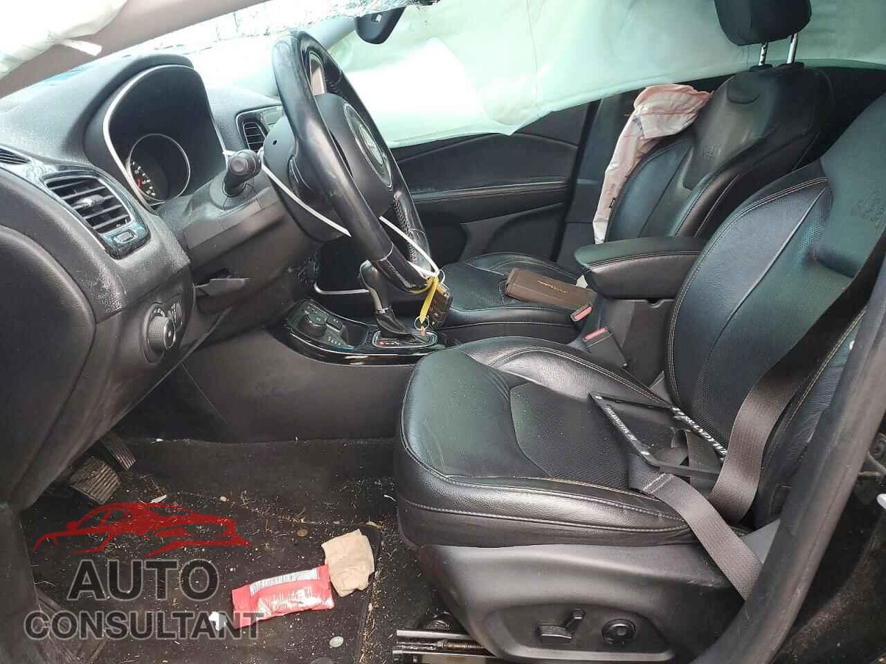 JEEP COMPASS 2018 - 3C4NJDCB0JT280465
