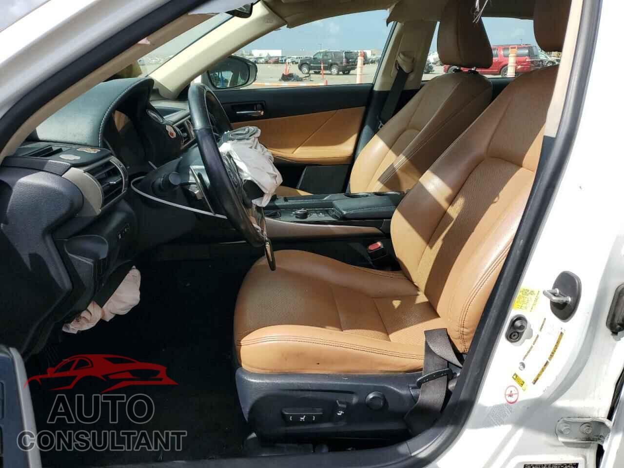 LEXUS IS 2014 - JTHBF1D20E5032464