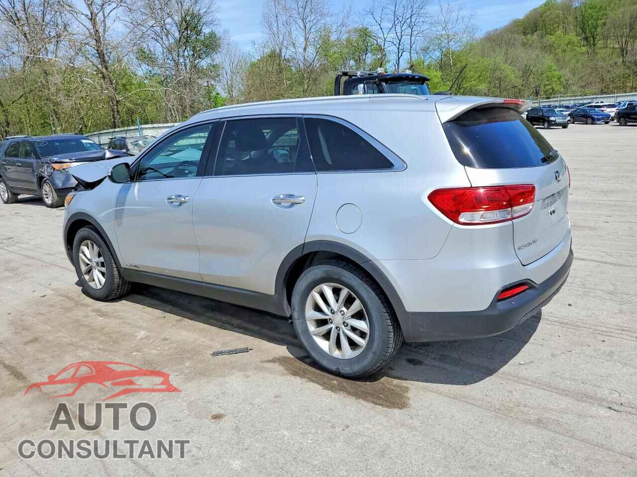 KIA SORENTO 2018 - 5XYPGDA53JG373668