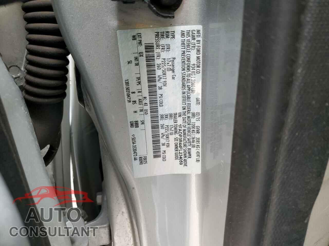 FORD FOCUS 2015 - 1FADP3R44FL234059