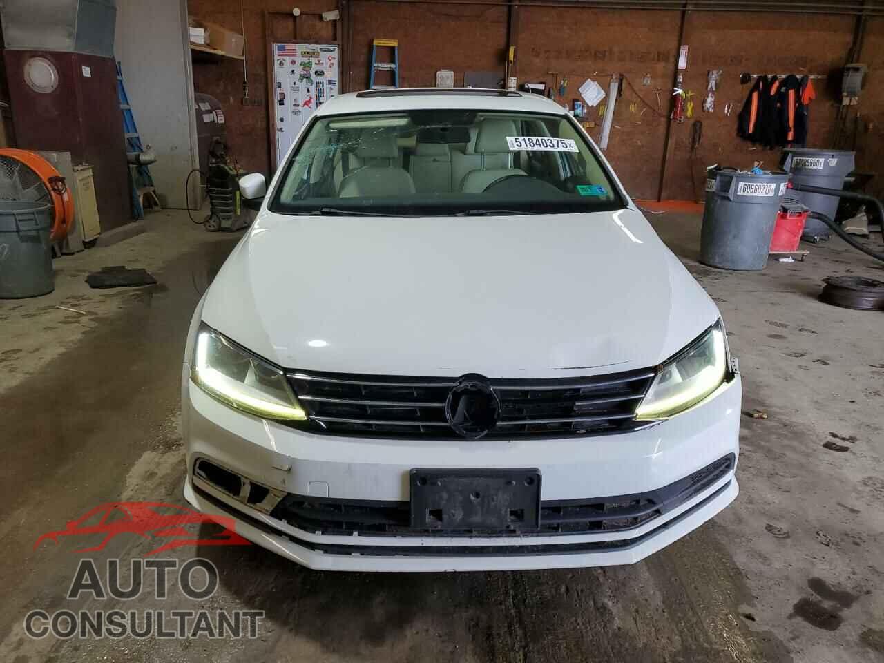VOLKSWAGEN JETTA 2017 - 3VWDB7AJ2HM241348