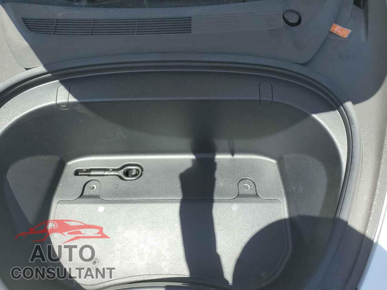 TESLA MODEL 3 2019 - 5YJ3E1EB0KF512781