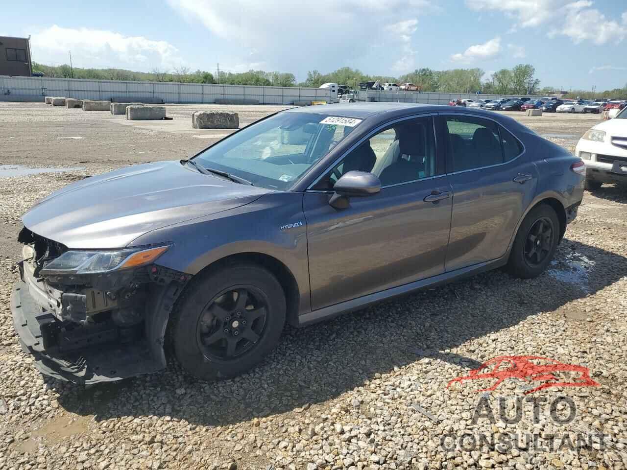TOYOTA CAMRY 2018 - 4T1B31HK1JU502484