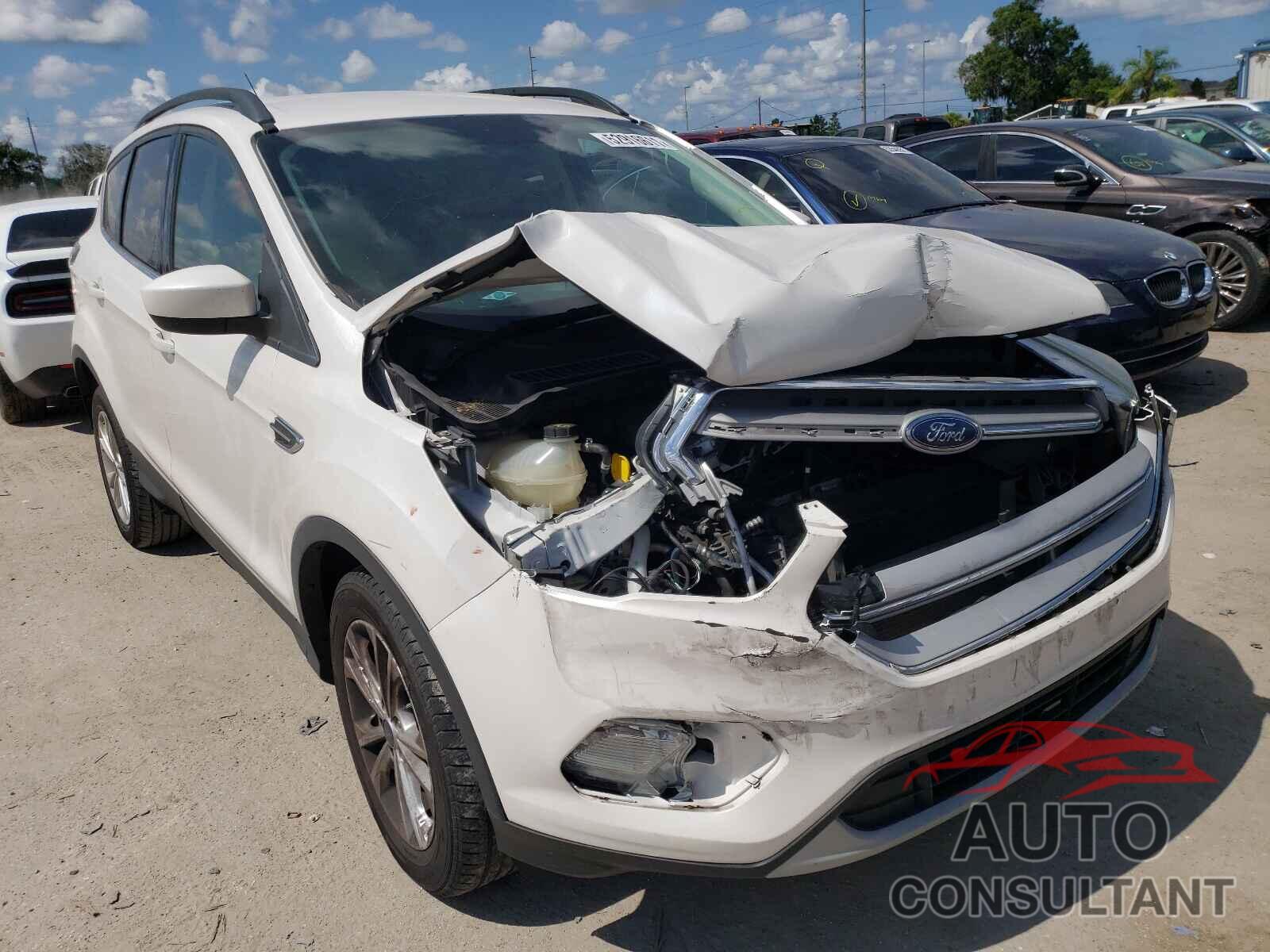 FORD ESCAPE 2017 - 1FMCU0GD3HUA19944