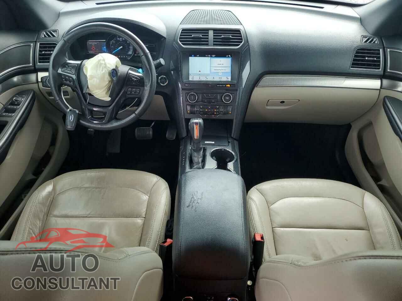 FORD EXPLORER 2018 - 1FM5K7D80JGA34341