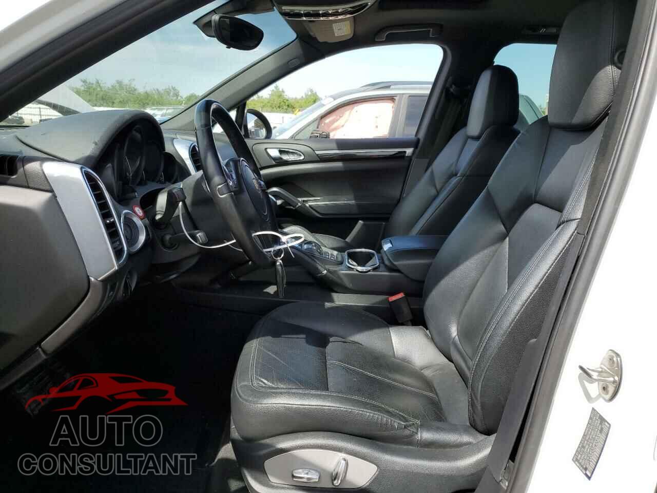 PORSCHE CAYENNE 2013 - WP1AA2A2XDLA04038