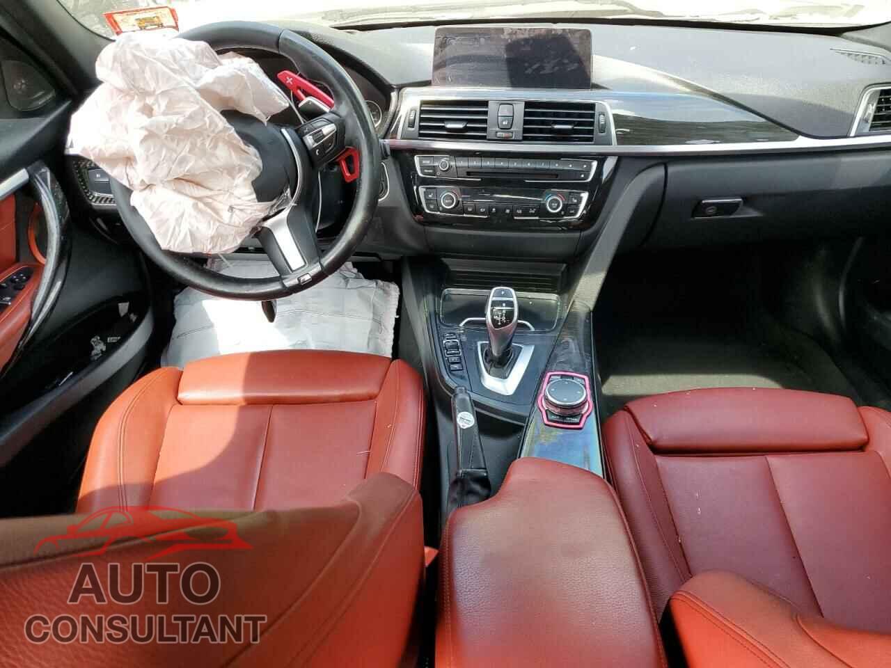 BMW 3 SERIES 2016 - WBA8E3G55GNU00010