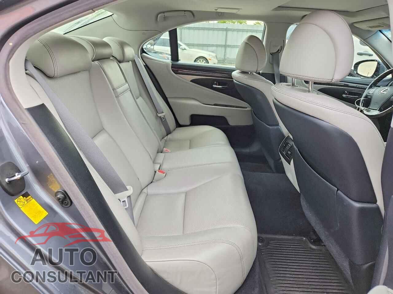 LEXUS LS460 2015 - JTHCL5EF6F5023906