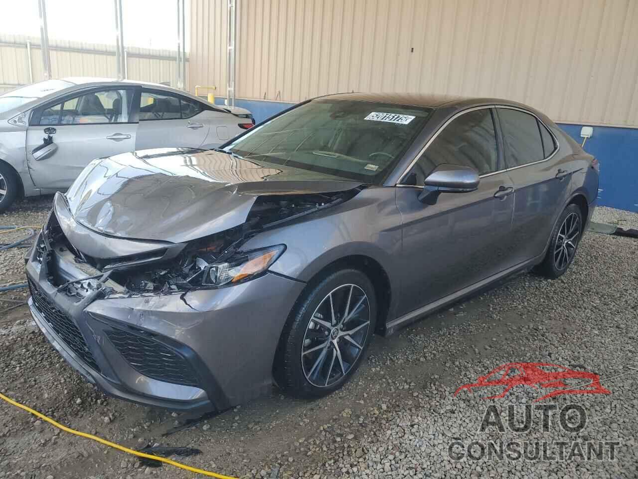TOYOTA CAMRY 2021 - 4T1G11AK0MU558118