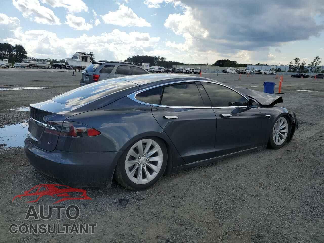TESLA MODEL S 2017 - 5YJSA1E15HF225220