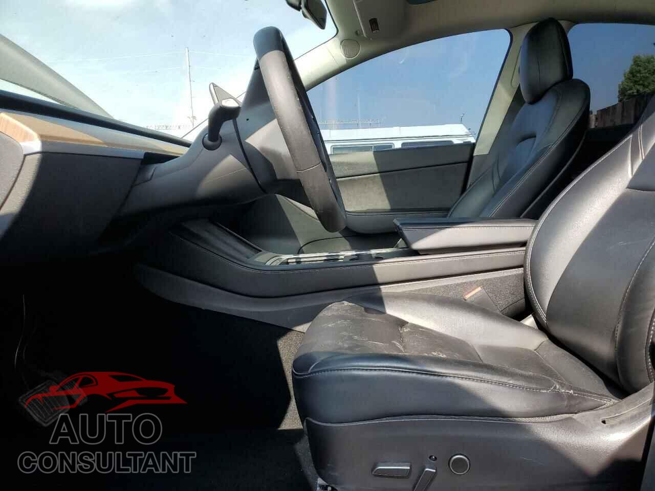 TESLA MODEL Y 2021 - 5YJYGDEE5MF282363