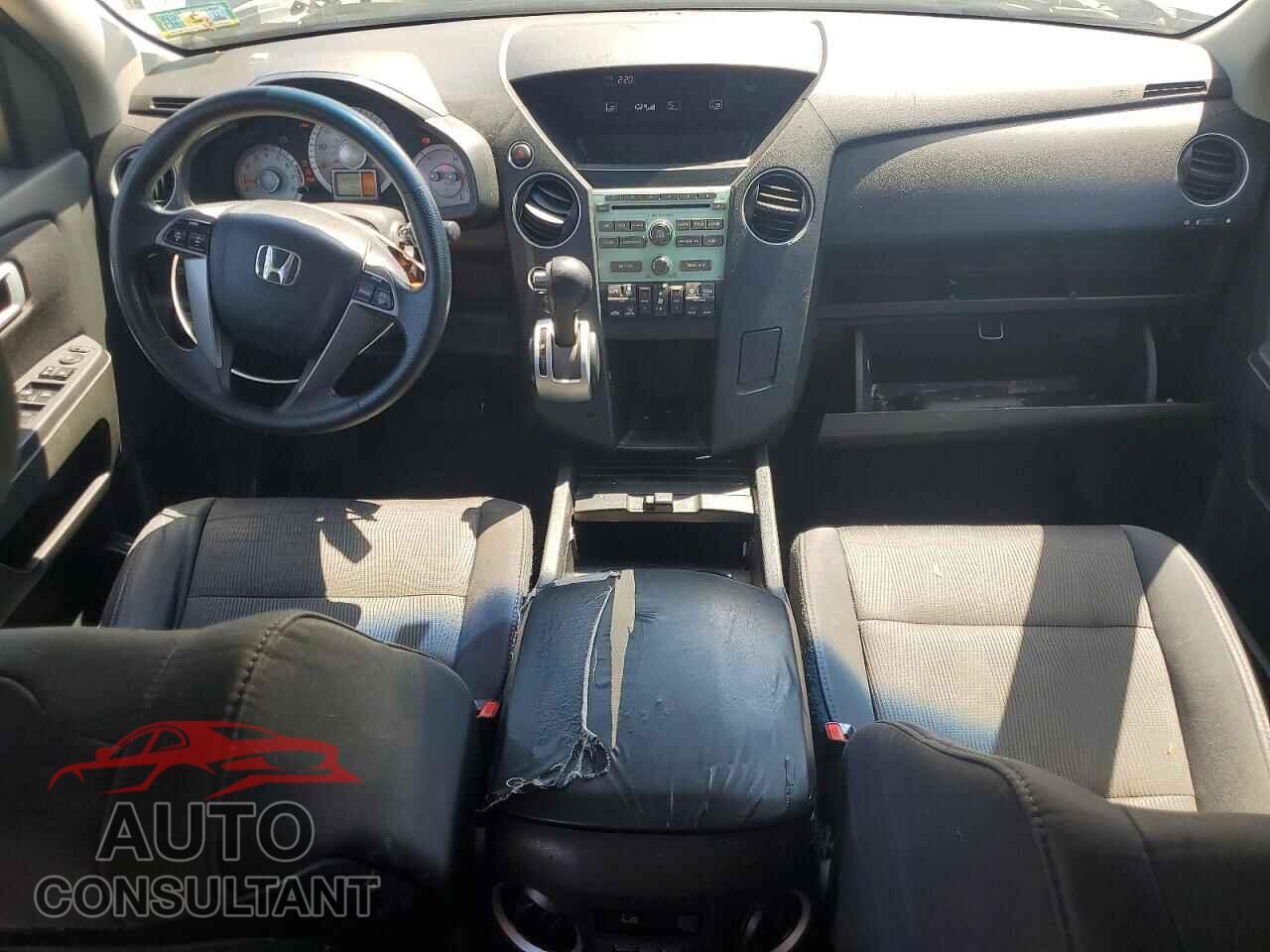 HONDA PILOT 2011 - 5FNYF4H45BB036920