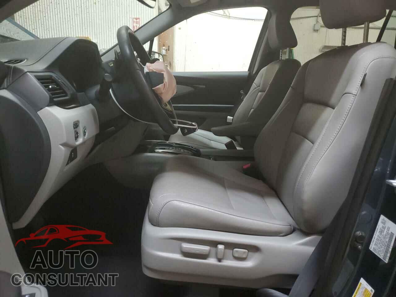 HONDA PILOT 2021 - 5FNYF6H03MB072665