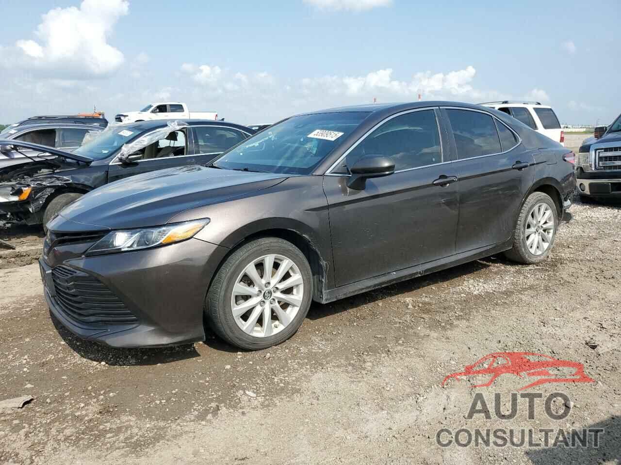 TOYOTA CAMRY 2018 - 4T1B11HK7JU145737