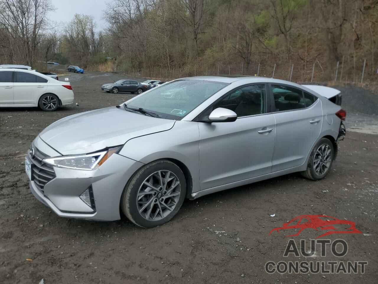 HYUNDAI ELANTRA 2019 - KMHD84LF0KU808129