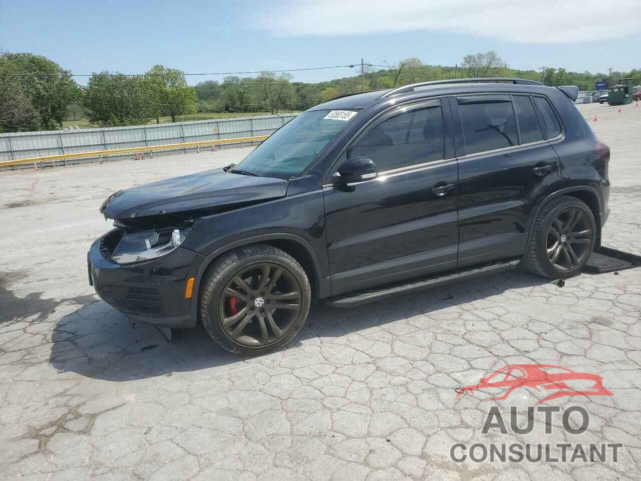 VOLKSWAGEN TIGUAN 2015 - WVGBV7AX7FW557326