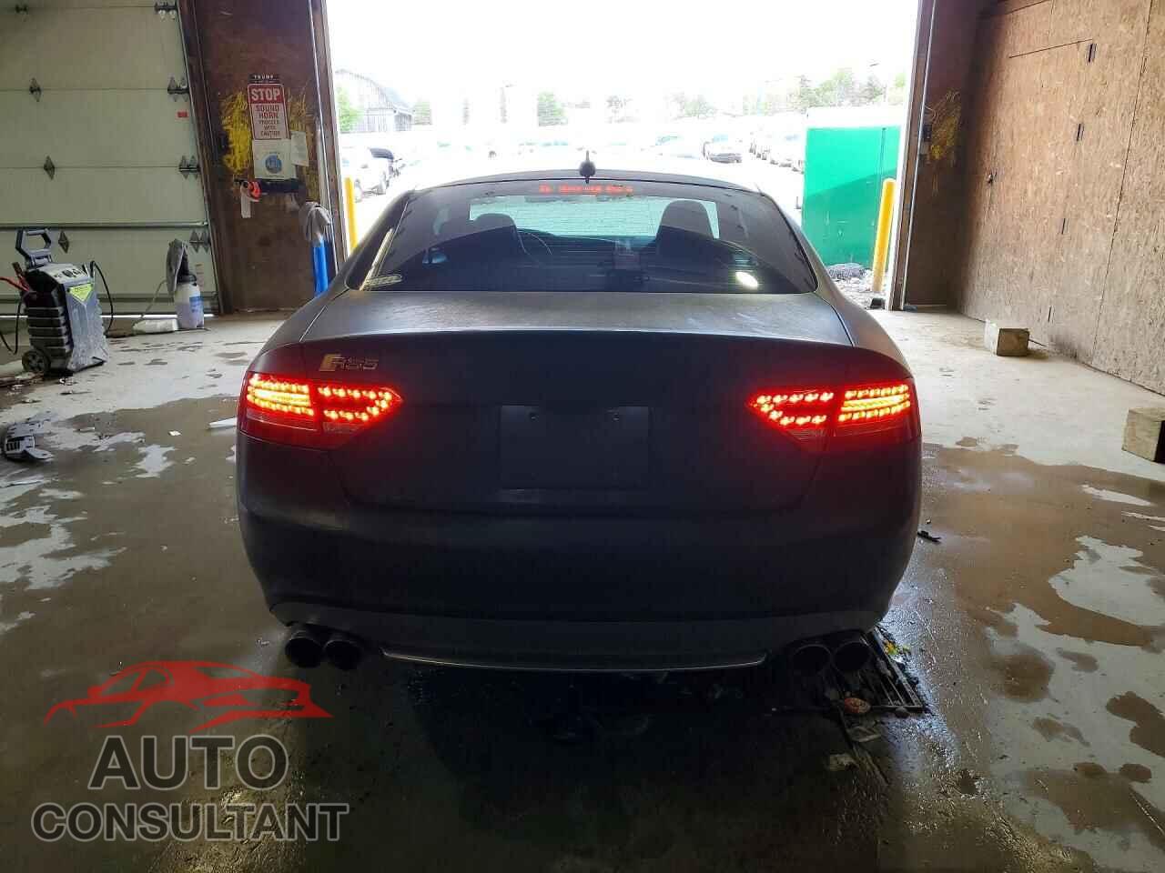 AUDI S5/RS5 2010 - WAUGVAFR0AA039515