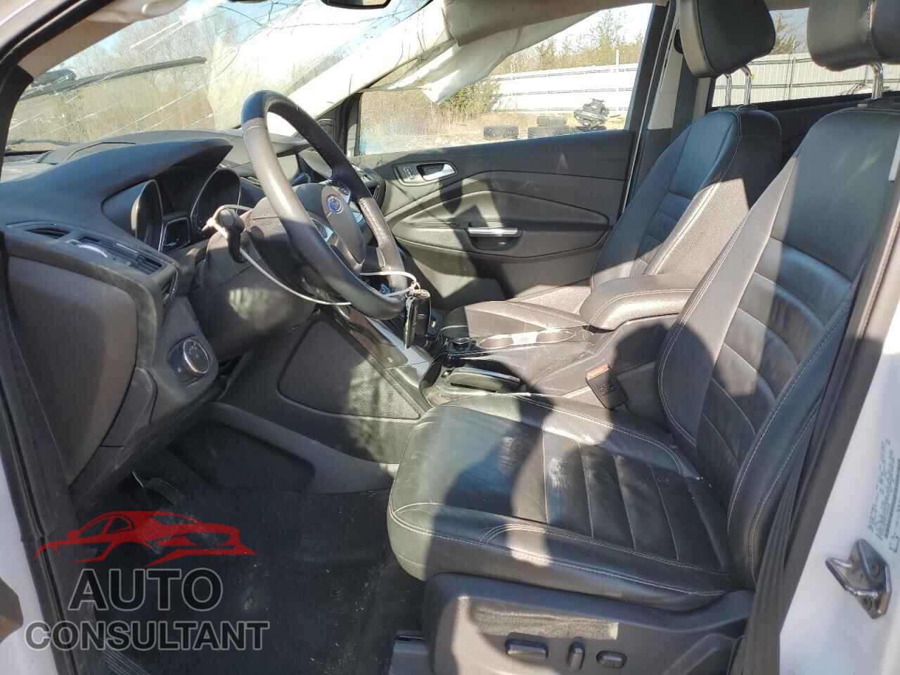 FORD ESCAPE 2015 - 1FMCU9J92FUA59308