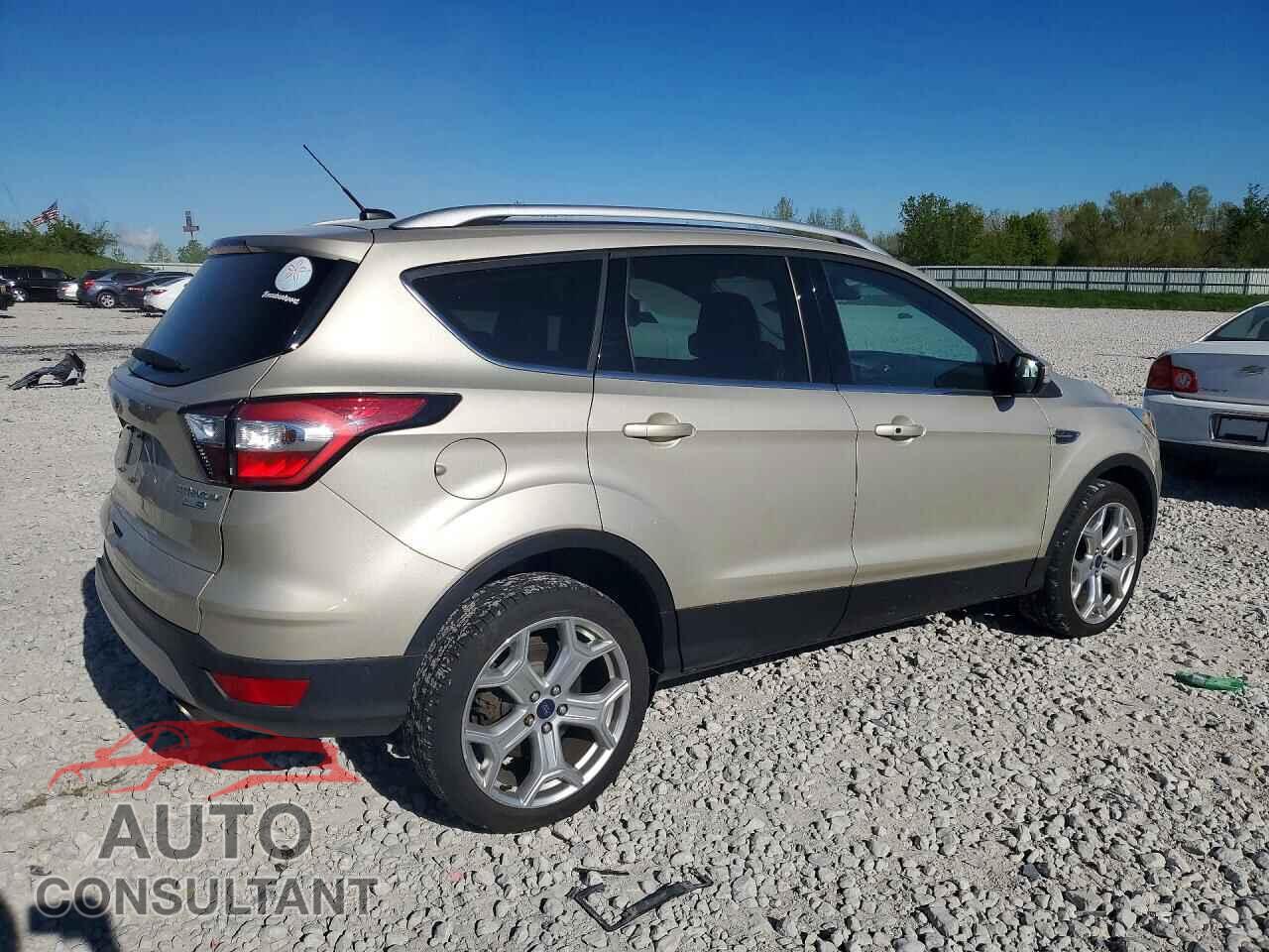 FORD ESCAPE 2017 - 1FMCU9J92HUE14531