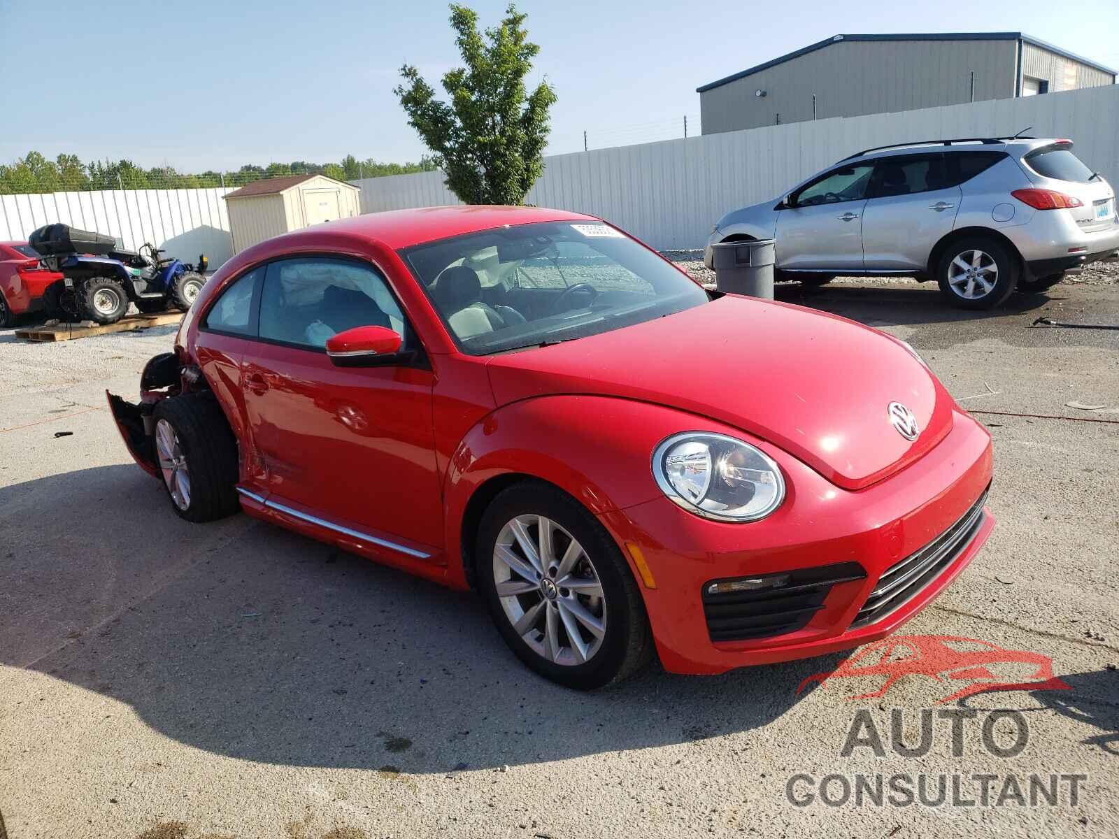 VOLKSWAGEN BEETLE 2018 - 3VWFD7AT9JM702796
