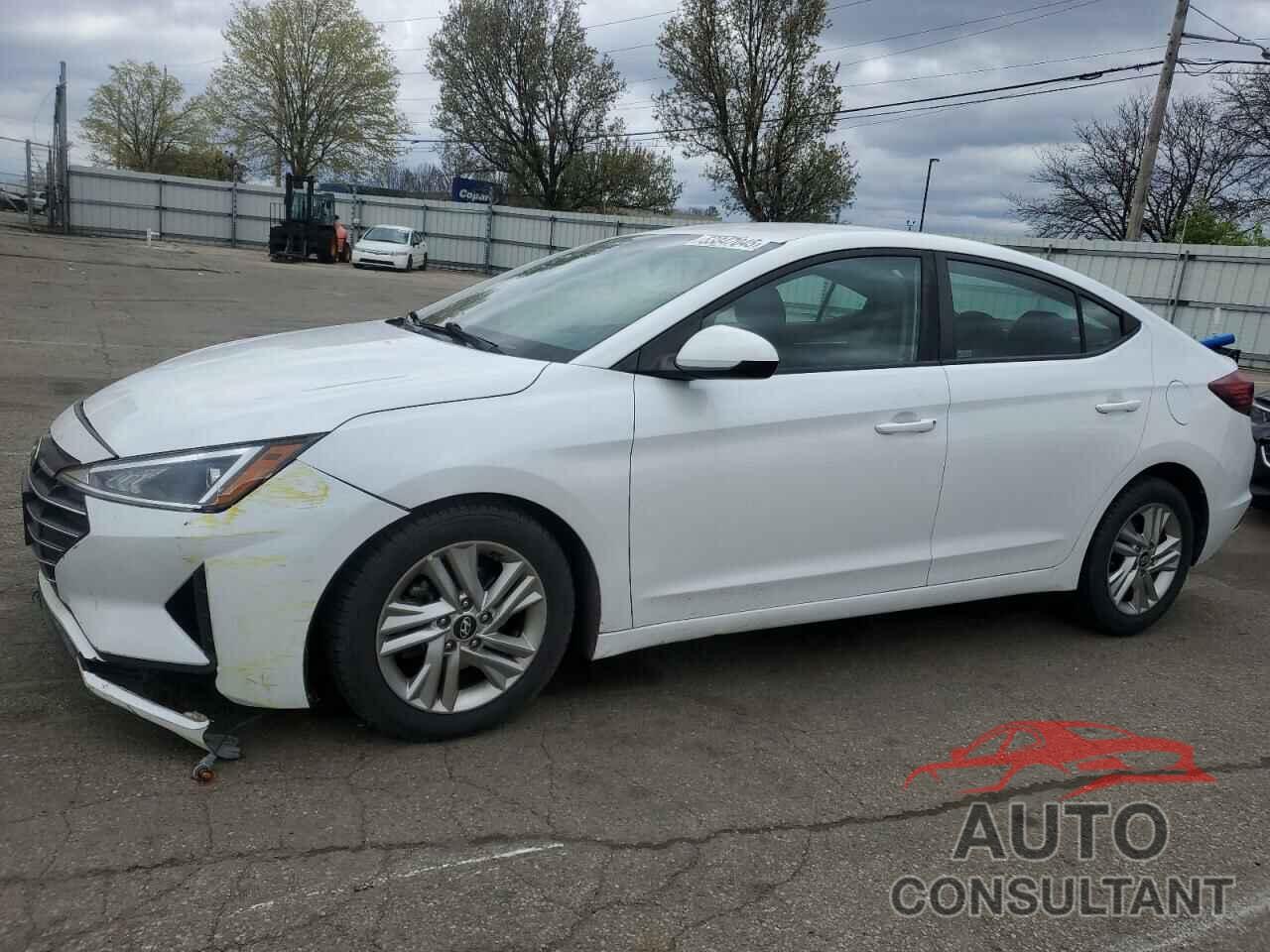 HYUNDAI ELANTRA 2019 - 5NPD84LF2KH404411