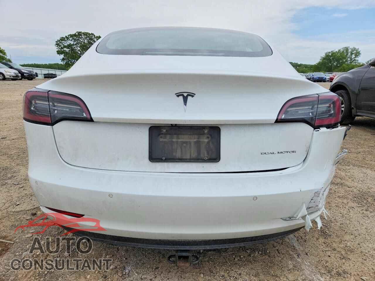 TESLA MODEL 3 2019 - 5YJ3E1EB3KF511544