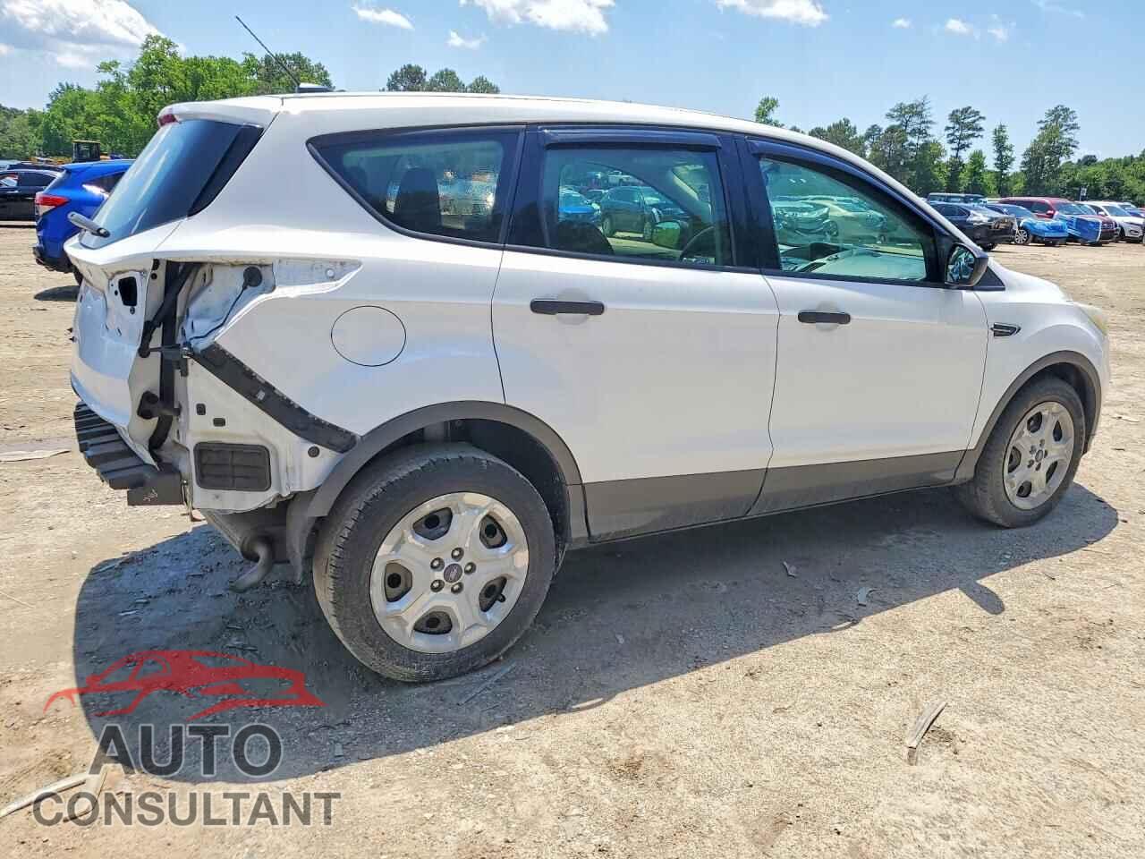FORD ESCAPE 2017 - 1FMCU0F77HUB26801